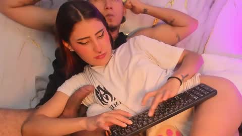 Snapshot of _cannabitch chatting on 05-30-26, 02:25 Shatta Sara online show from 05-30-26, 02:25