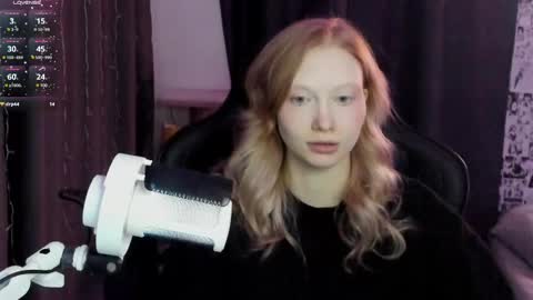 Snapshot of _caramel_milk_ chatting on 02-17-25, 03:53 Merlizz online show from 02-17-25, 03:53