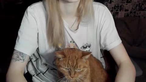 Snapshot of _caramel_milk_ chatting on 10-07-25, 01:47 Merlizz online show from 10-07-25, 01:47