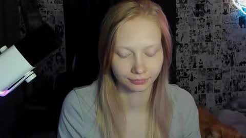 Snapshot of _caramel_milk_ chatting on 12-04-25, 02:54 Merlizz online show from 12-04-25, 02:54