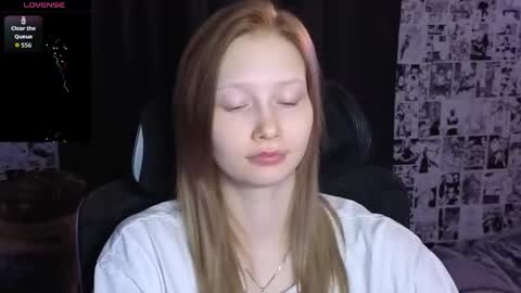 Snapshot of _caramel_milk_ chatting on 01-15-26, 02:38 Merlizz online show from 01-15-26, 02:38