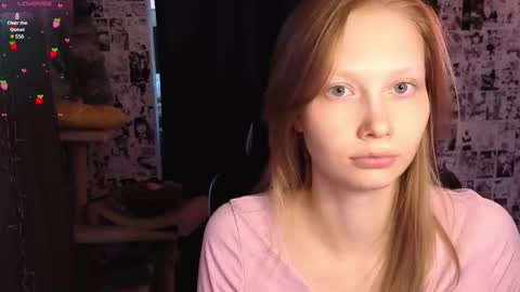 Snapshot of _caramel_milk_ chatting on 03-25-26, 02:28 Merlizz online show from 03-25-26, 02:28
