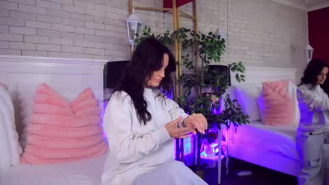 _carlawhite_ online show from 12-04-25, 04:22