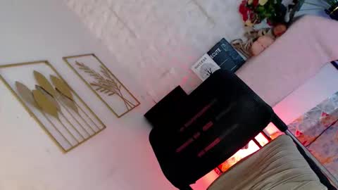 Snapshot of _caroline69 chatting on 02-06-26, 06:51 Caroline online show from 02-06-26, 06:51