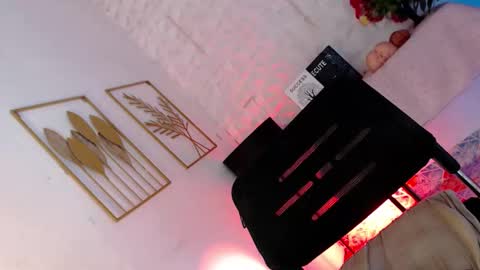 Snapshot of _caroline69 chatting on 02-20-26, 07:21 Caroline online show from 02-20-26, 07:21