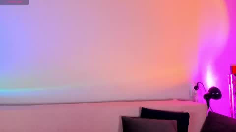 Christina Chris online show from 04-16-26, 08:04