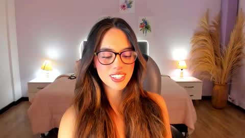 Charlote online show from 11-16-25, 02:22