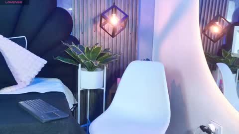 _charlotte_queen_ online show from 05-01-26, 01:26