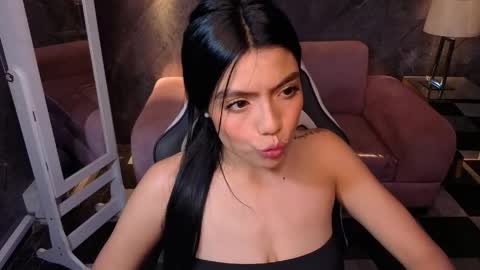 Snapshot of _charlottee_b chatting on 04-06-26, 07:59 _charlottee_b online show from 04-06-26, 07:59
