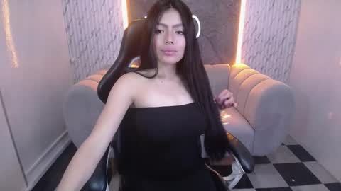 Snapshot of _charlottee_b chatting on 04-11-26, 01:59 _charlottee_b online show from 04-11-26, 01:59