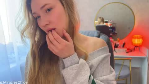 Snapshot of _chloe_miller_ chatting on 03-05-26, 09:05 _chloe_miller_ online show from 03-05-26, 09:05