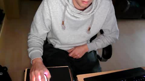 Snapshot of _chris_87 chatting on 02-15-25, 02:55 chris 87 online show from 02-15-25, 02:55