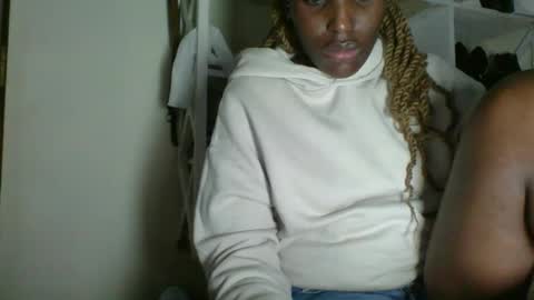 Snapshot of _clara01 chatting on 04-28-26, 06:46 clara online show from 04-28-26, 06:46
