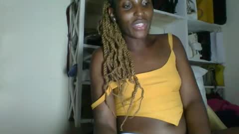 Snapshot of _clara01 chatting on 05-10-26, 01:49 clara online show from 05-10-26, 01:49