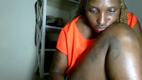 Snapshot of _clara01 chatting on 05-13-26, 07:39 clara online show from 05-13-26, 07:39