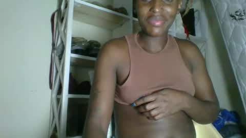 Snapshot of _clara01 chatting on 05-26-26, 08:32 clara online show from 05-26-26, 08:32