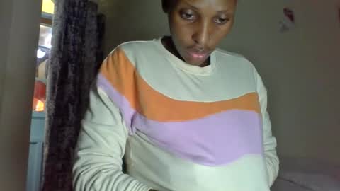 Snapshot of _clara01 chatting on 06-05-26, 06:31 clara online show from 06-05-26, 06:31