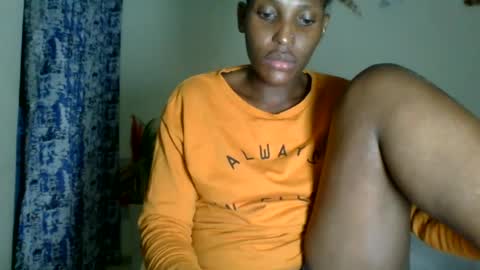 Snapshot of _clara01 chatting on 06-13-26, 07:45 clara online show from 06-13-26, 07:45
