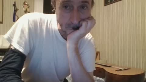 I hate social media  Odio las redes sociales online show from 06-19-26, 12:48