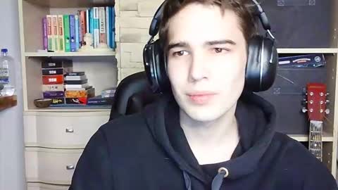 _crise_next_door_ online show from 10-01-25, 05:41