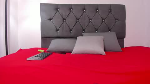 Snapshot of _daarcy chatting on 01-10-26, 12:51 Darcy online show from 01-10-26, 12:51