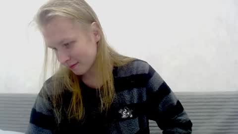 Snapshot of _dash_ chatting on 12-17-24, 04:43 Tony online show from 12-17-24, 04:43