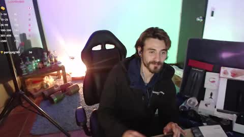 Snapshot of _delacruz911_ chatting on 10-23-25, 03:17 delacruz online show from 10-23-25, 03:17