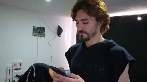 Snapshot of _delacruz911_ chatting on 12-14-25, 05:07 delacruz online show from 12-14-25, 05:07