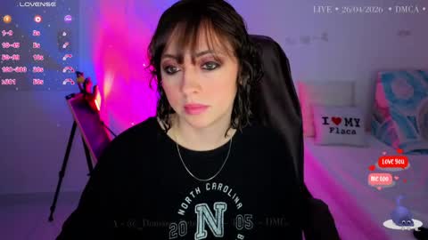 Snapshot of _denisse_peterson_ chatting on 04-27-26, 04:43 DENISE online show from 04-27-26, 04:43