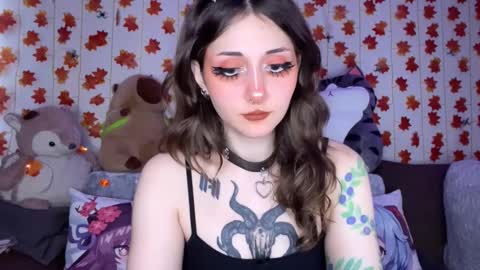 Snapshot of _devilbaby chatting on 09-16-25, 05:52 Kate online show from 09-16-25, 05:52