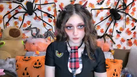 Snapshot of _devilbaby chatting on 10-29-25, 07:15 Kate online show from 10-29-25, 07:15