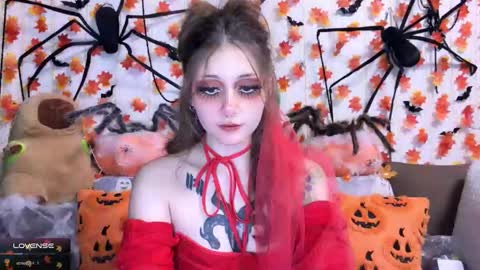 Snapshot of _devilbaby chatting on 10-30-25, 06:52 Kate online show from 10-30-25, 06:52