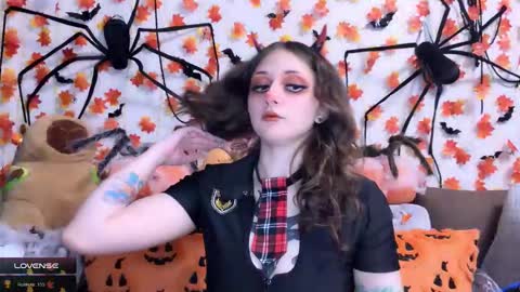 Snapshot of _devilbaby chatting on 11-08-25, 05:34 Kate online show from 11-08-25, 05:34