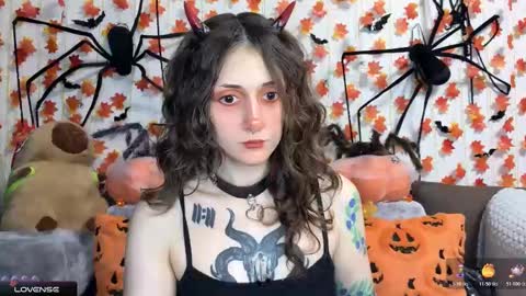 Snapshot of _devilbaby chatting on 11-24-25, 06:29 Kate online show from 11-24-25, 06:29