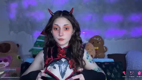 Snapshot of _devilbaby chatting on 12-02-25, 10:27 Kate online show from 12-02-25, 10:27