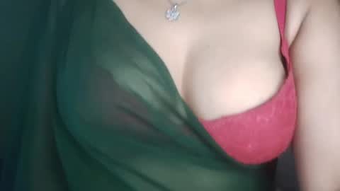 _dreamgirl_0 online show from 06-03-26, 09:45