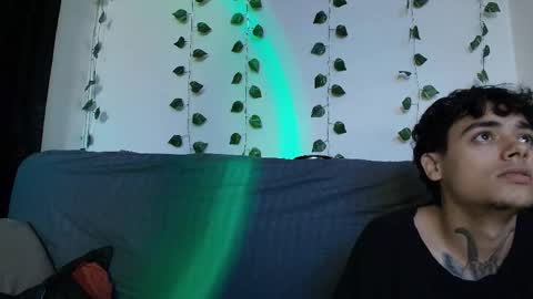 Snapshot of _dualseduction chatting on 06-02-26, 01:18 steve and geral online show from 06-02-26, 01:18