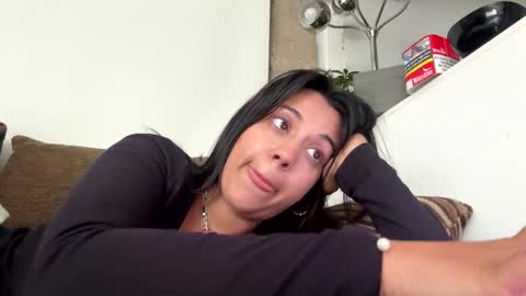 Snapshot of _elena_barra chatting on 04-15-26, 07:26 elena barra online show from 04-15-26, 07:26