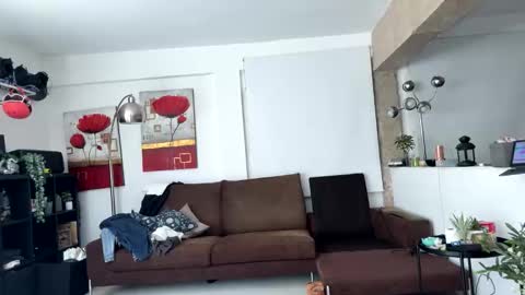 Snapshot of _elena_barra chatting on 04-16-26, 09:54 elena barra online show from 04-16-26, 09:54