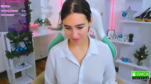 Lizzy  online show from 12-20-25, 10:17