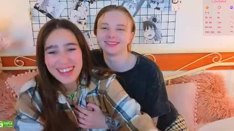 Snapshot of _eliizabeth__ chatting on 05-13-26, 10:27 Lizzy online show from 05-13-26, 10:27