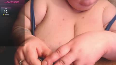 Snapshot of _ellybelly_ chatting on 05-05-26, 04:48 LIsa online show from 05-05-26, 04:48