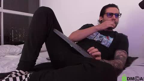  -         online show from 10-10-25, 11:59