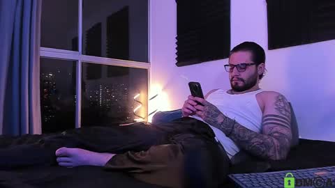  -         online show from 06-05-26, 01:23