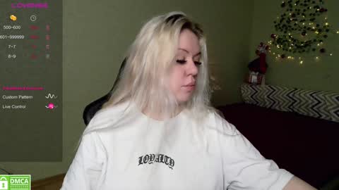 chloue and Gretta online show from 12-25-24, 08:40