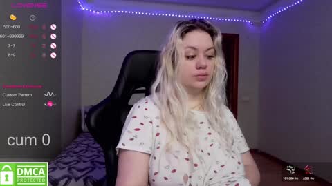 chloue and Gretta online show from 02-08-25, 08:09