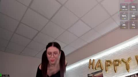 Snapshot of _emiliaa_ chatting on 10-31-25, 03:07 Milana online show from 10-31-25, 03:07