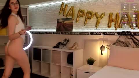 Snapshot of _emiliaa_ chatting on 11-01-25, 03:08 Milana online show from 11-01-25, 03:08