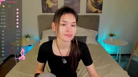 _emily__strike_ online show from 11-07-25, 10:04