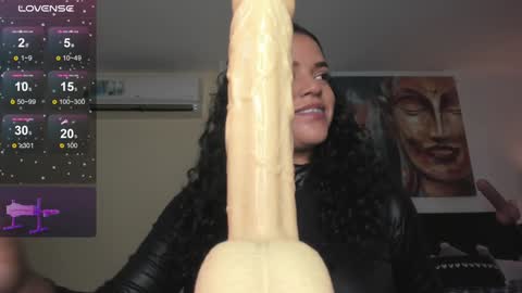 Snapshot of _emily_perez chatting on 01-23-25, 07:07 _emily_perez online show from 01-23-25, 07:07